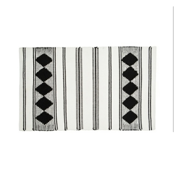 Caravan woven black and white rug - Picture 8 of 8